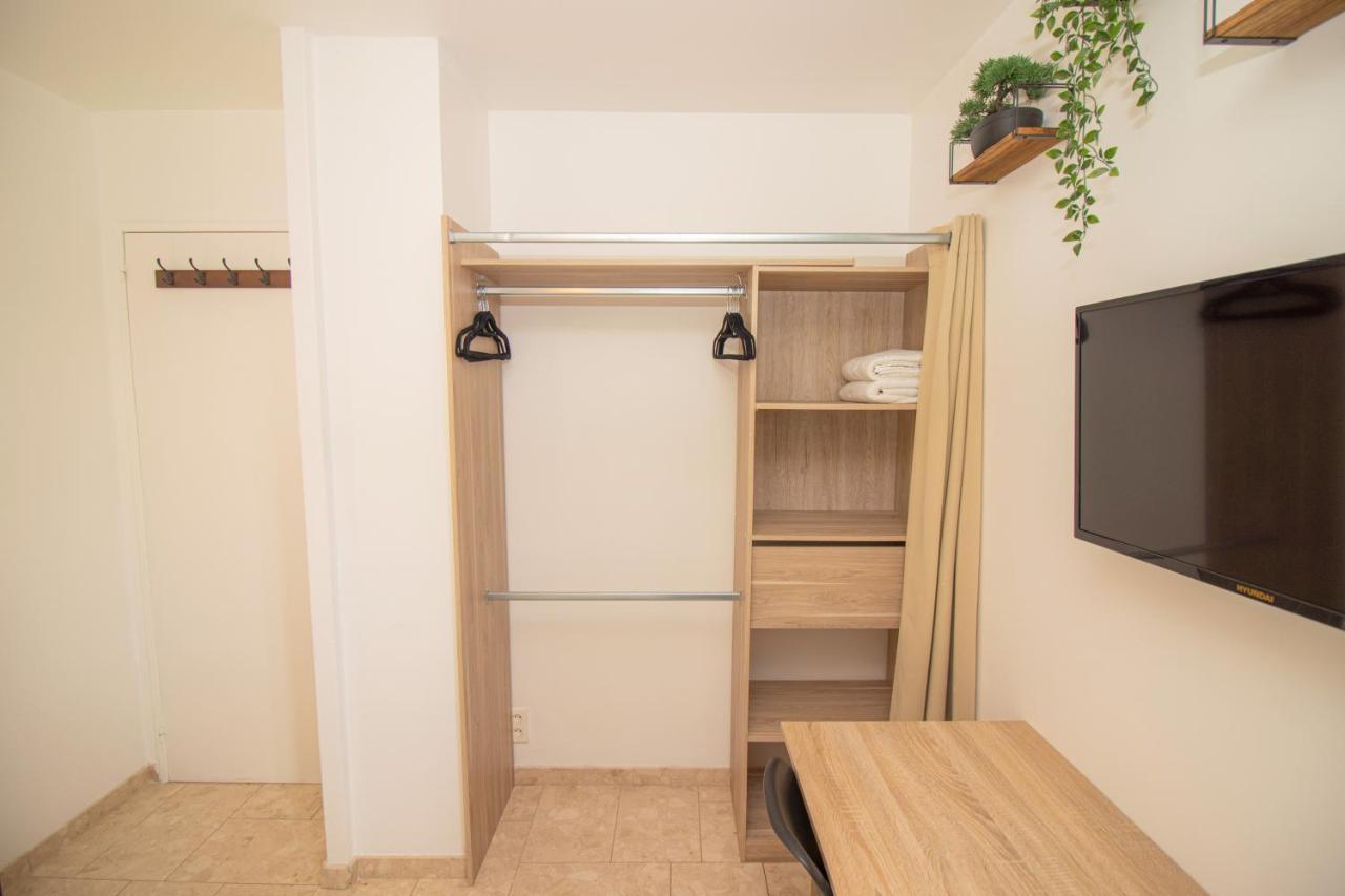 La Garden Room Logement En Colocation ル・プレシ・ロバンソン エクステリア 写真